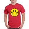 Camiseta de algodón de color rojo personalizada con la cara SMAIL con una sonrisa haciendo una peineta
