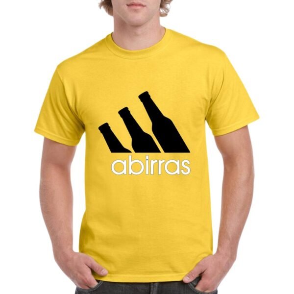 Camiseta de algodón de color amarilla personalizada con una caricatura de la famosa marca adidas pero utilizando ABIRRAS