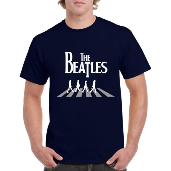 Camiseta de algodón de color azul marino personalizada con la imagen de los 4 Beatles cruzando un paso de peatones