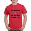 Camiseta de color rojo personalizada con el logo de google y la ironica frase de "no necesito google mi mujer lo sabe todo"