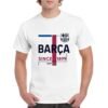 Camiseta de color blanco con el escudo del F.C. Barcelona e indicando Since 1899 con un diseño super moderno