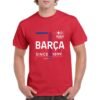 Camiseta de color rojo con el escudo del F.C. Barcelona e indicando Since 1899 con un diseño super moderno