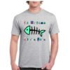 Camiseta unisex de color gris personalizada con el nombre del grupo mitico EL ULTIMO DE LA FILA con la tipografia de uno de sus grandes album y una raspar con la cabeza y la cola de color verde agua