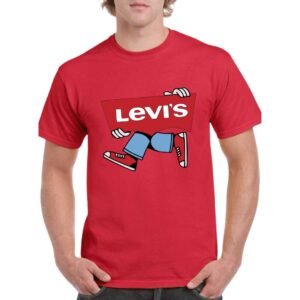 Camiseta de color rojo, personalizada con el logo de la famosa marca de jeans LEVI'S caminando en zapatillas