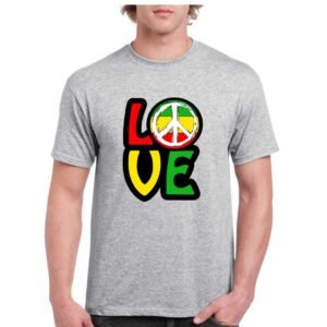 Camiseta unisex de algodon de color gris personalizada con la palabra LOVE coloreada con los colores de la cultura reggae
