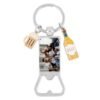 Llavero metalico color plata metalizado, con abridor de botellines, con dos colgantes con motivos cerveceros y una placa central para añadir una foto personalizada