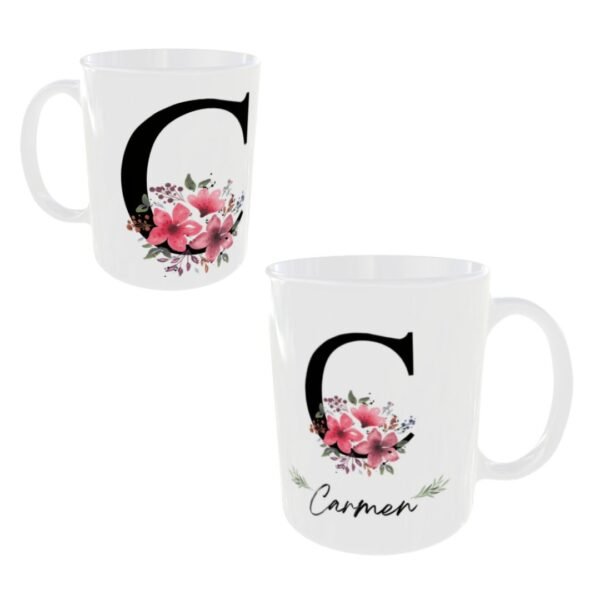 Taza cerámica de color blanco personalizable con el nombre de mujer y su inicial con unos ornamentos florales