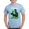 Camiseta de algodon de color azul celeste personalizada con el famoso personaje de Marvel HULK, con una cerveza HEINNEKEN en la mana y junto a la frase de YO PIENSO EN VERDE