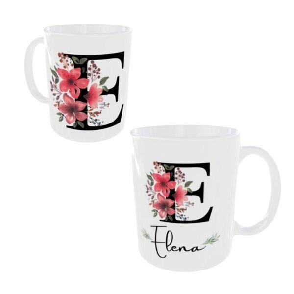 Taza cerámica de color blanco personalizable con el nombre de mujer y su inicial con unos ornamentos florales