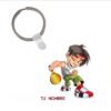 Llavero de aluminio cuadrado personalizado con un dibujo divertido de un chico jugando al padel