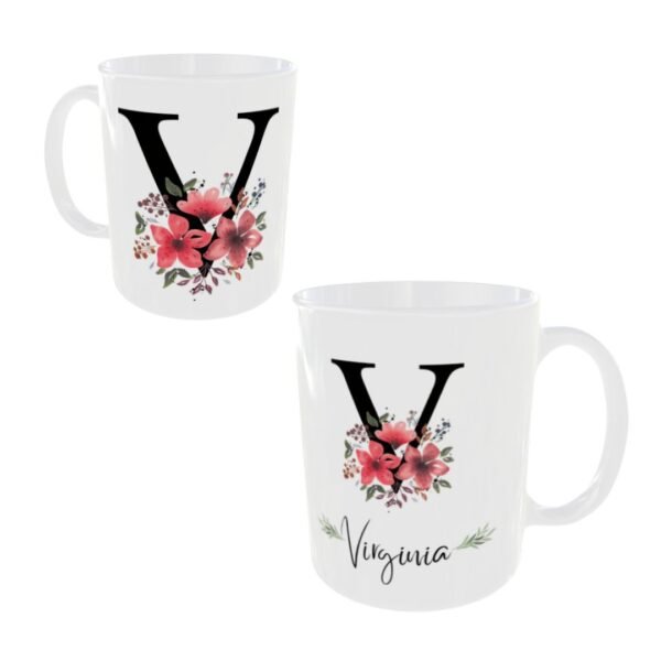 Taza cerámica de color blanco personalizable con el nombre de mujer y su inicial con unos ornamentos florales