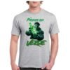 Camiseta de algodon de color gris personalizada con el famoso personaje de Marvel HULK, con una cerveza HEINNEKEN en la mana y junto a la frase de YO PIENSO EN VERDE