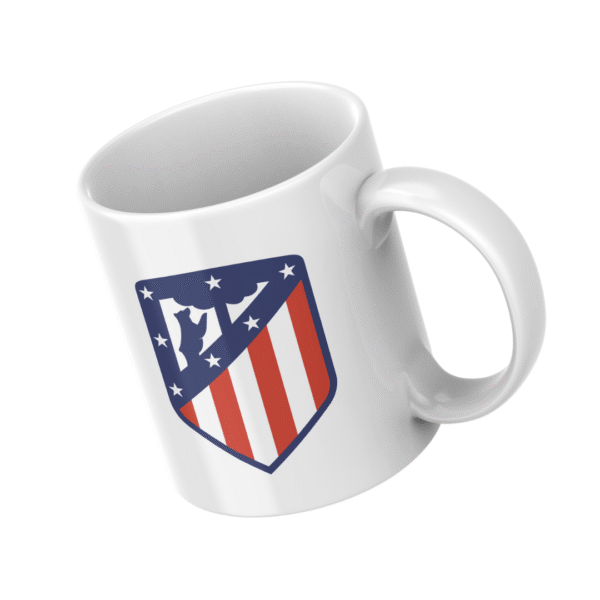 Taza blanca con diseño de escudo deportivo en rojo, blanco y azul del Club Atlético de Madrid sociedad anónima deportiva