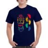 Camiseta unisex azul marino con diseño de huellas de papá y bebé y texto ‘¡Feliz Día del Padre! Al mejor papá’, ideal como regalo personalizado.