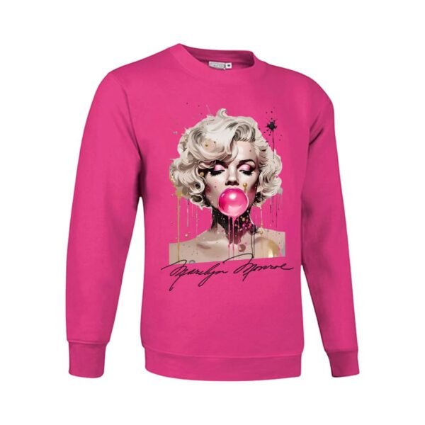 Sudadera unisex fucsia con ilustración artística de una mujer rubia soplando una pompa de chicle rosa, MARILYN MONROE, con estilo de pintura salpicada y detalles modernos.