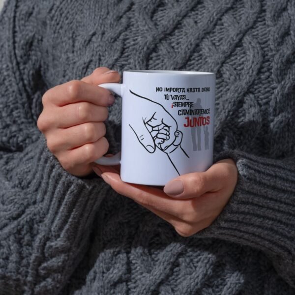 Taza cerámica blanca personalizada con un diseño original para el DIA DEL PADRE, con una frase genial que hara que tu padre se emocione: Siempre caminaremos JUNTOS