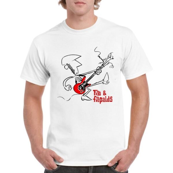 Camiseta blanca con ilustración estilo caricatura de Fito Cabrales tocando guitarra eléctrica roja y texto “Fito & Fitipaldis” en color rojo.