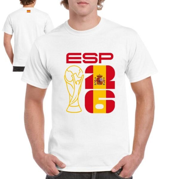 Camiseta España 2026 blanca con diseño de la Copa del Mundo, bandera de España y escudo nacional. Camiseta para aficionados al Mundial de Fútbol 2026.