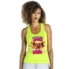 Camiseta verde lima personalizada para despedida de soltera Somos las amigas locas de la novia con diseño original y divertido.
