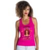 Camiseta fucsia para despedida de soltera de la novia personalizada con diseño divertido y exclusivo de Maite Crafts.