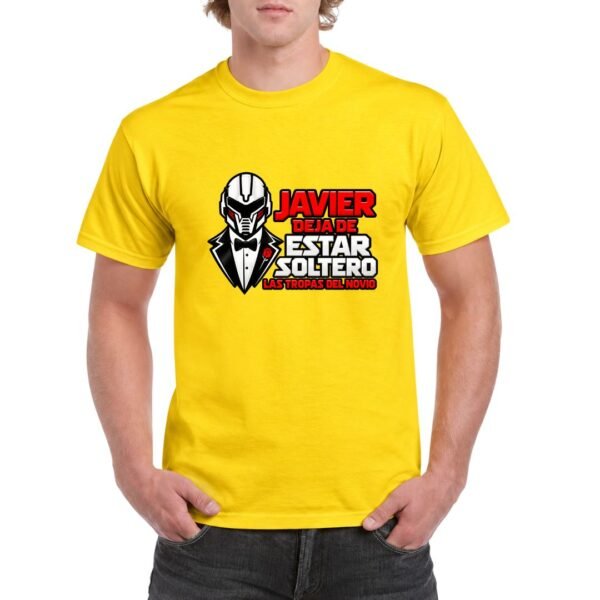 Camiseta amarilla para despedida de soltero con diseño Javier deja de estar soltero, Las tropas del novio