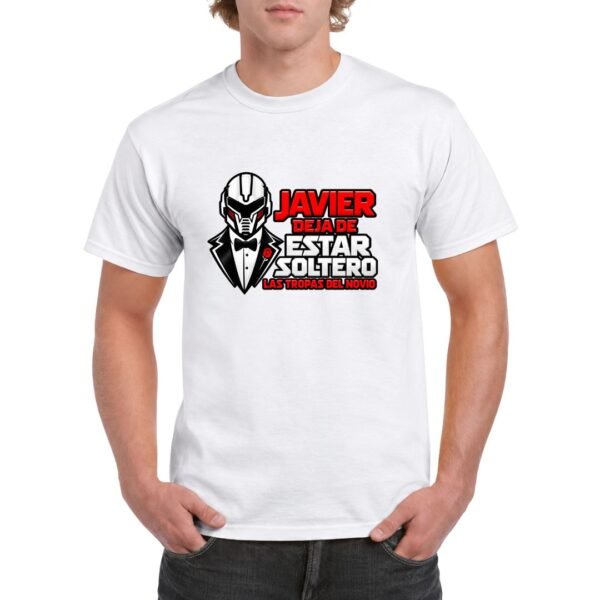 Camiseta blanca para despedida de soltero con diseño Javier deja de estar soltero, Las tropas del novio